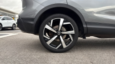 Nissan Qashqai 1.3 DiG-T Tekna 5dr Petrol Hatchback